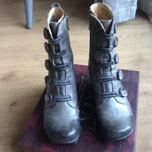 Jafa leather mid height boots